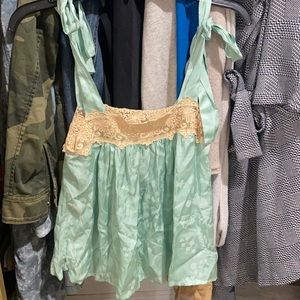 Spell and the gypsy ocean top